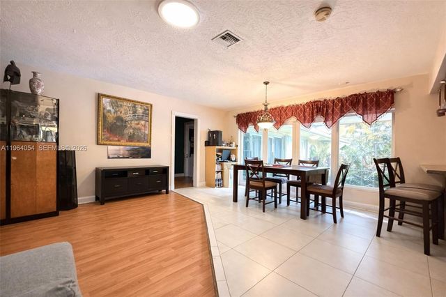 9761 SW 148th St, Miami, FL 33176