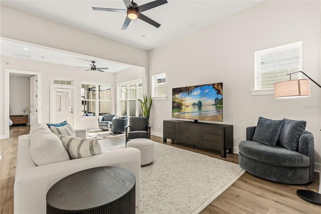 1185 WILDER OAKS WAY, Oakland, FL 34787