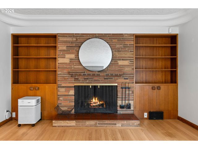 9233 Se HARNEY Ct, Portland, OR 97266