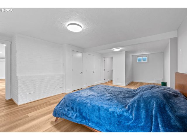 9233 Se HARNEY Ct, Portland, OR 97266