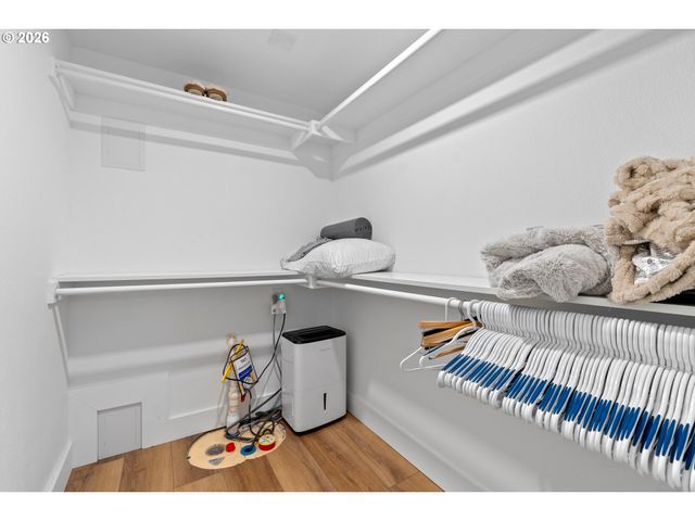 9233 Se HARNEY Ct, Portland, OR 97266