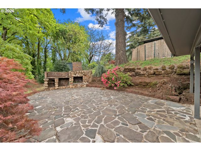 9233 Se HARNEY Ct, Portland, OR 97266