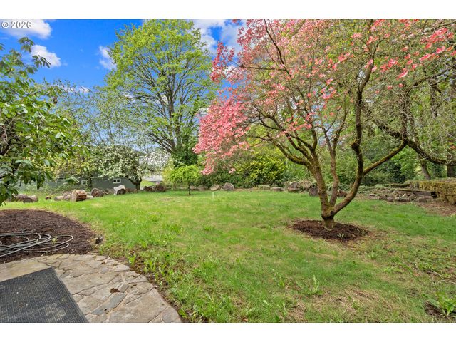 9233 Se HARNEY Ct, Portland, OR 97266