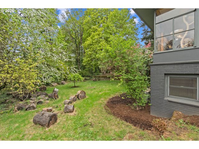 9233 Se HARNEY Ct, Portland, OR 97266