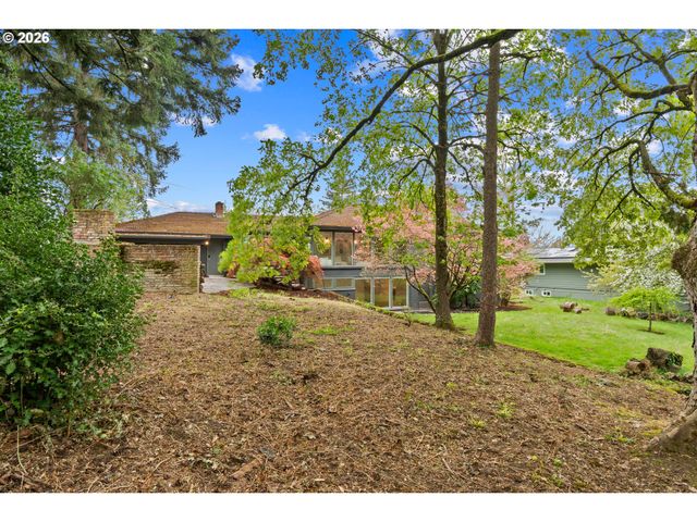 9233 Se HARNEY Ct, Portland, OR 97266