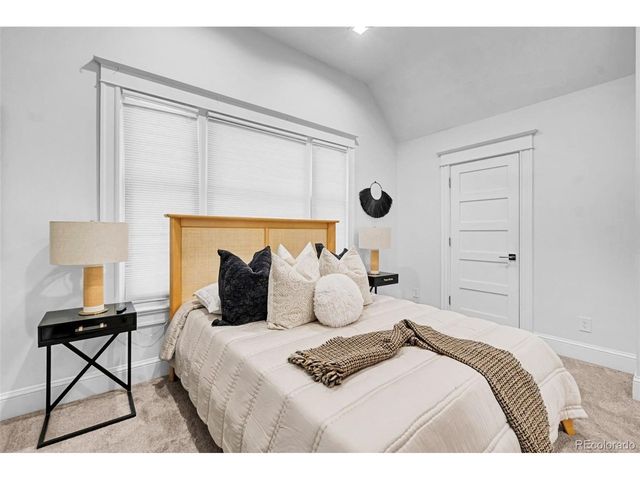 960 N Downing St, Denver, CO 80218