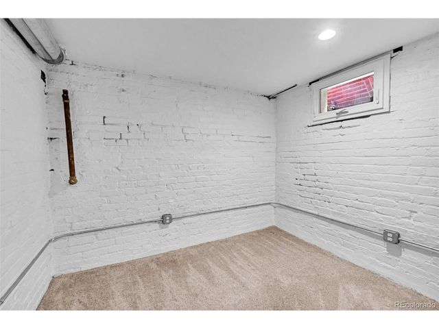 960 N Downing St, Denver, CO 80218