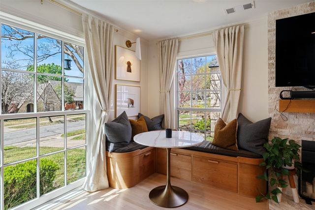 822 Valencia Street, Dallas, TX 75223