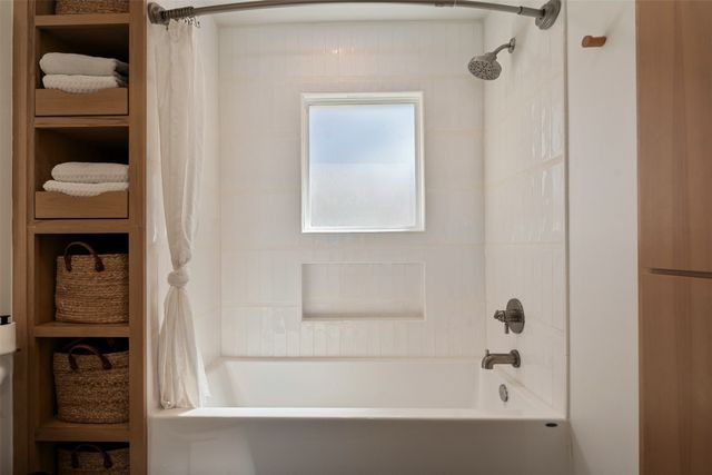 822 Valencia Street, Dallas, TX 75223