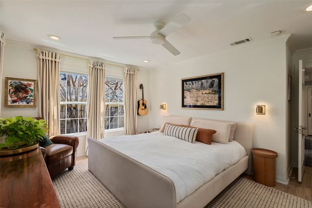 822 Valencia Street, Dallas, TX 75223