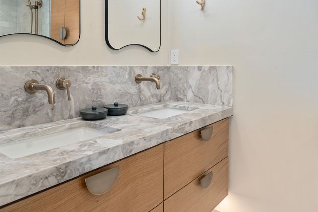 822 Valencia Street, Dallas, TX 75223