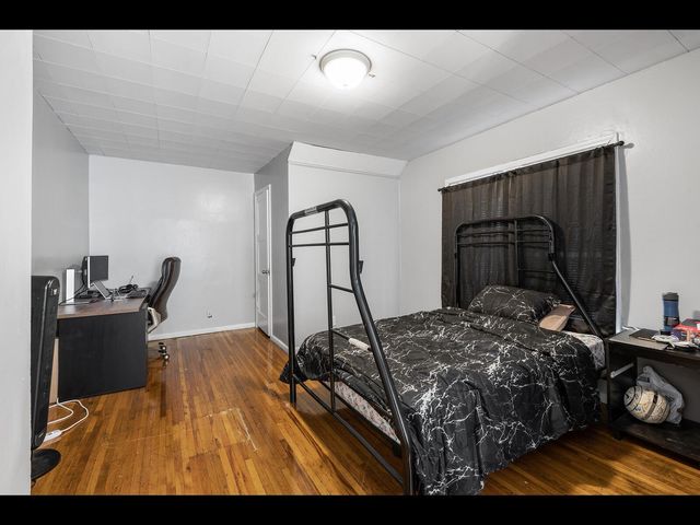 2631 Thomas Avenue N, Minneapolis, MN 55411