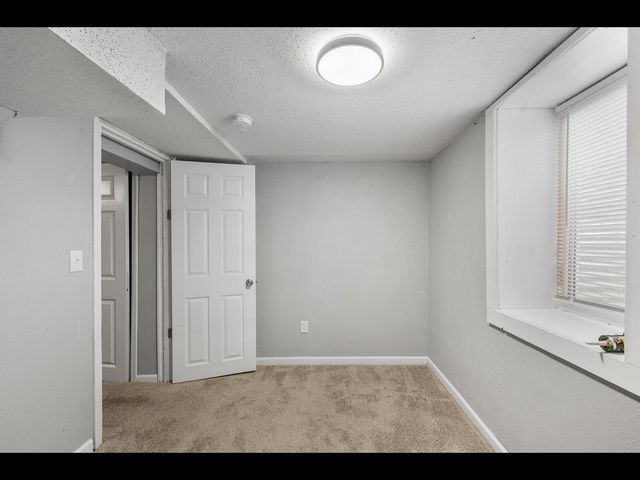 2631 Thomas Avenue N, Minneapolis, MN 55411