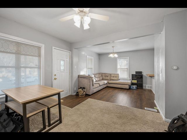 2631 Thomas Avenue N, Minneapolis, MN 55411