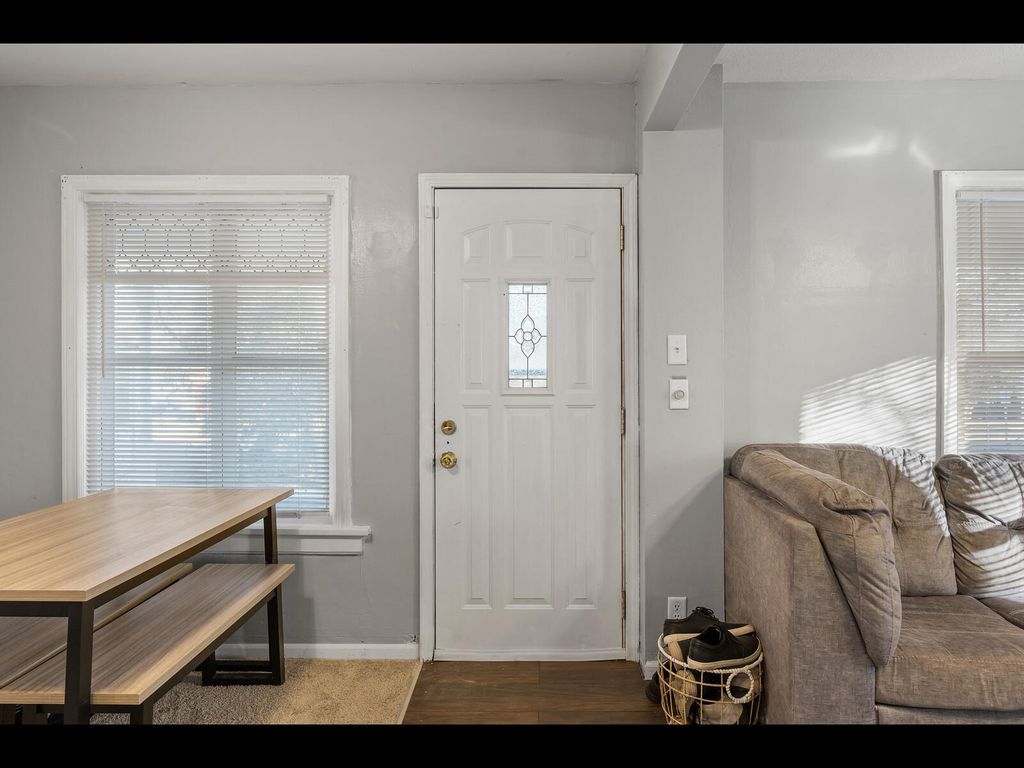 2631 Thomas Avenue N, Minneapolis, MN 55411 — photo 2