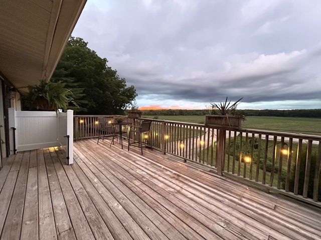 164 N 2551st Road, Peru, IL 61354