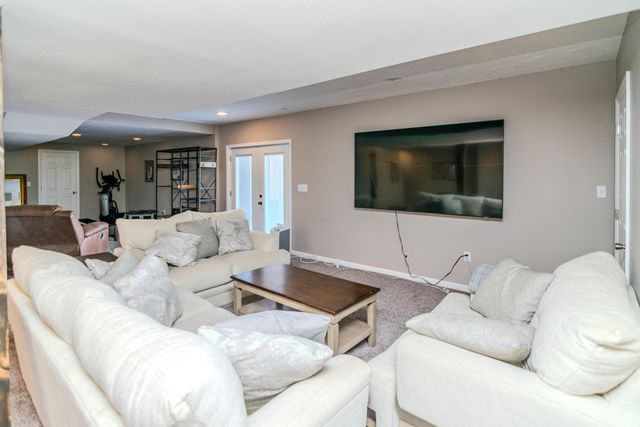 103 Lakeshore Court, Georgetown, KY 40324