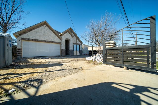 2215 Crystal Drive, Balch Springs, TX 75180