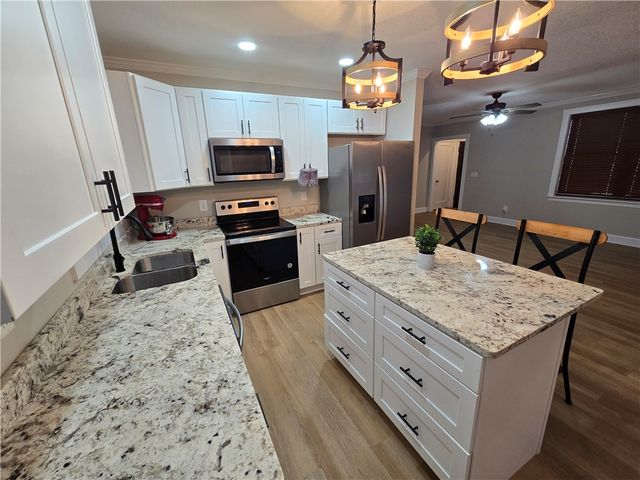 808 Euclid Ave, Waycross, GA 31501