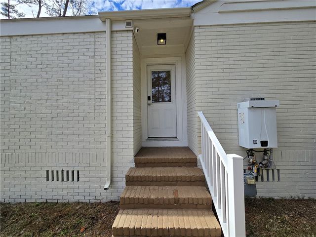 808 Euclid Ave, Waycross, GA 31501