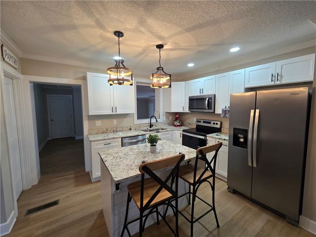 808 Euclid Ave, Waycross, GA 31501