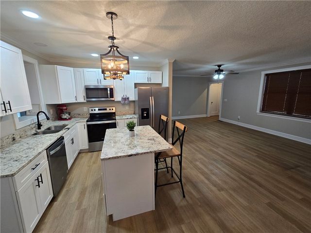 808 Euclid Ave, Waycross, GA 31501