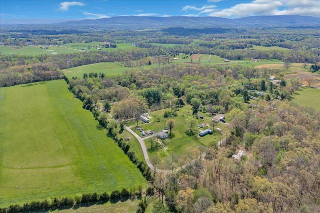 784 Burch Ln, Mcminnville, TN 37110