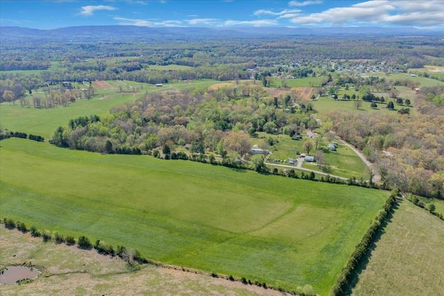 784 Burch Ln, Mcminnville, TN 37110