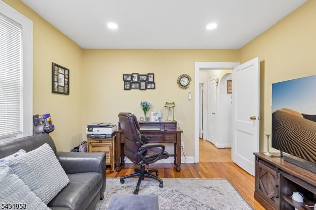 16 Fairmount Ave, Clifton City, NJ 07011