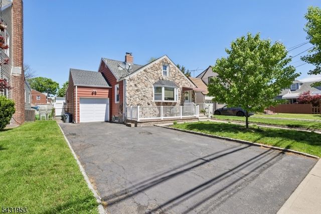 16 Fairmount Ave, Clifton City, NJ 07011