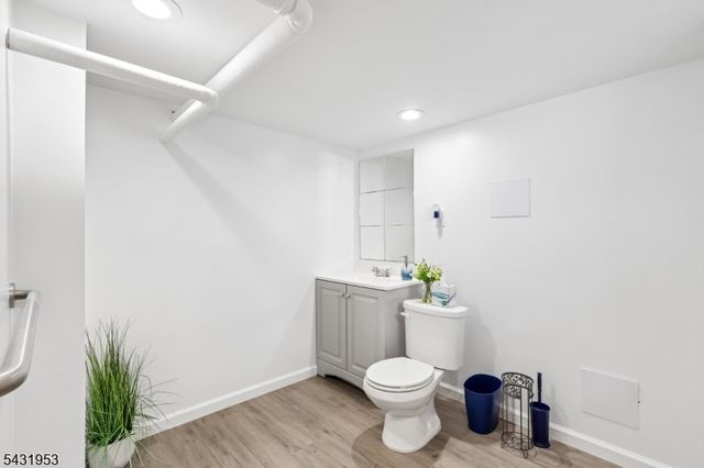 16 Fairmount Ave, Clifton City, NJ 07011