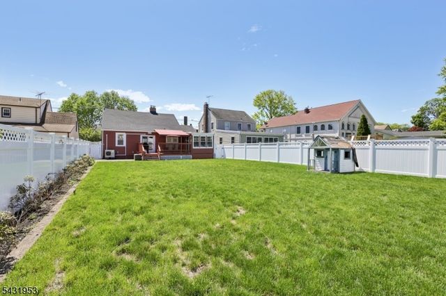 16 Fairmount Ave, Clifton City, NJ 07011