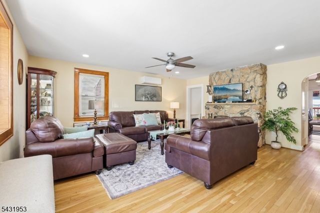 16 Fairmount Ave, Clifton City, NJ 07011