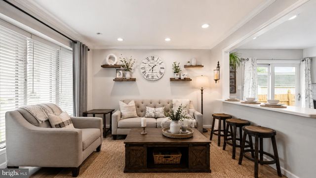 35 BALTUSROL ST, Hamilton, NJ 08690
