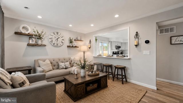 35 BALTUSROL ST, Hamilton, NJ 08690