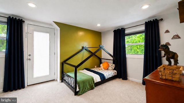 35 BALTUSROL ST, Hamilton, NJ 08690