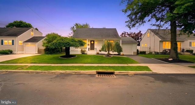 35 BALTUSROL ST, Hamilton, NJ 08690