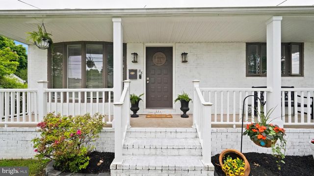 35 BALTUSROL ST, Hamilton, NJ 08690