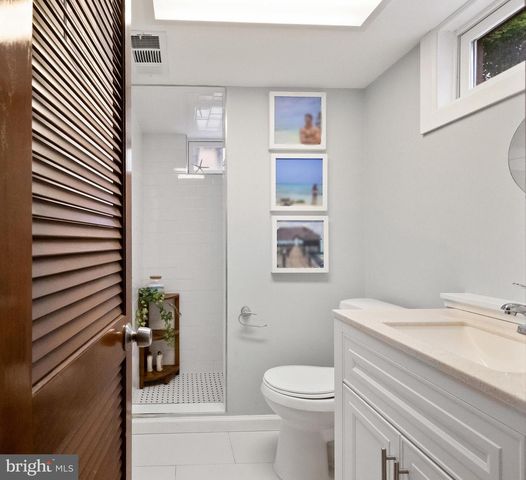 35 BALTUSROL ST, Hamilton, NJ 08690