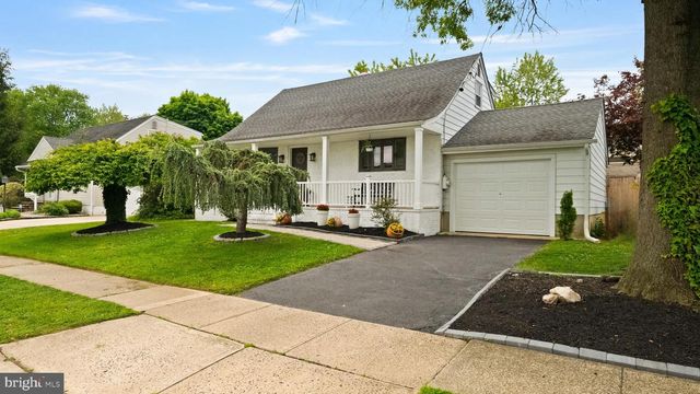 35 BALTUSROL ST, Hamilton, NJ 08690