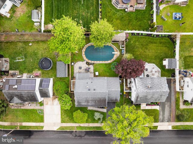 35 BALTUSROL ST, Hamilton, NJ 08690