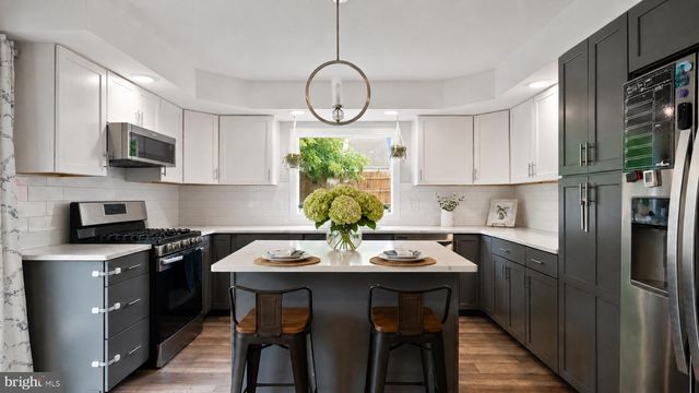 35 BALTUSROL ST, Hamilton, NJ 08690