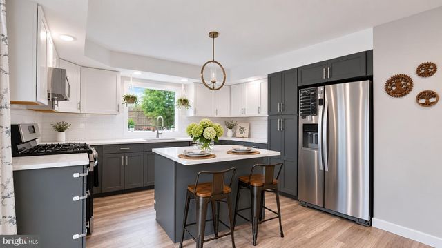 35 BALTUSROL ST, Hamilton, NJ 08690