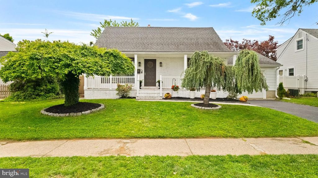 35 BALTUSROL ST, Hamilton, NJ 08690