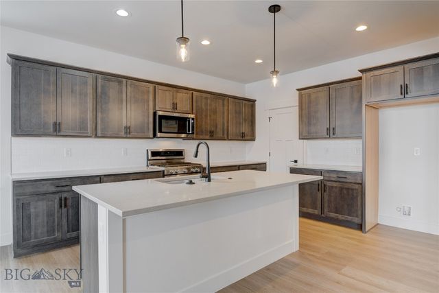 1206 Cody Drive, Belgrade, MT 59714