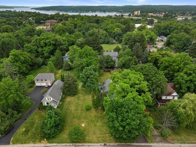 320 Curtis STREET, Lake Geneva, WI 53147