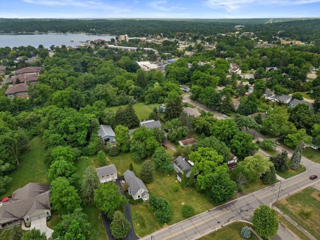 320 Curtis STREET, Lake Geneva, WI 53147