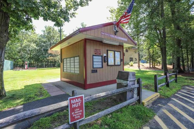 11 Strawberry Bank Rd Apt 17, Nashua, NH 03062