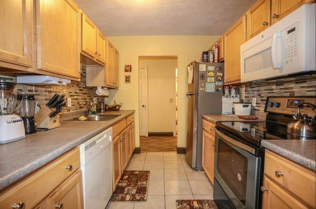 11 Strawberry Bank Rd Apt 17, Nashua, NH 03062