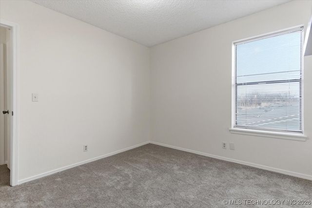 2433 E 87th Street 285, Tulsa, OK 74137